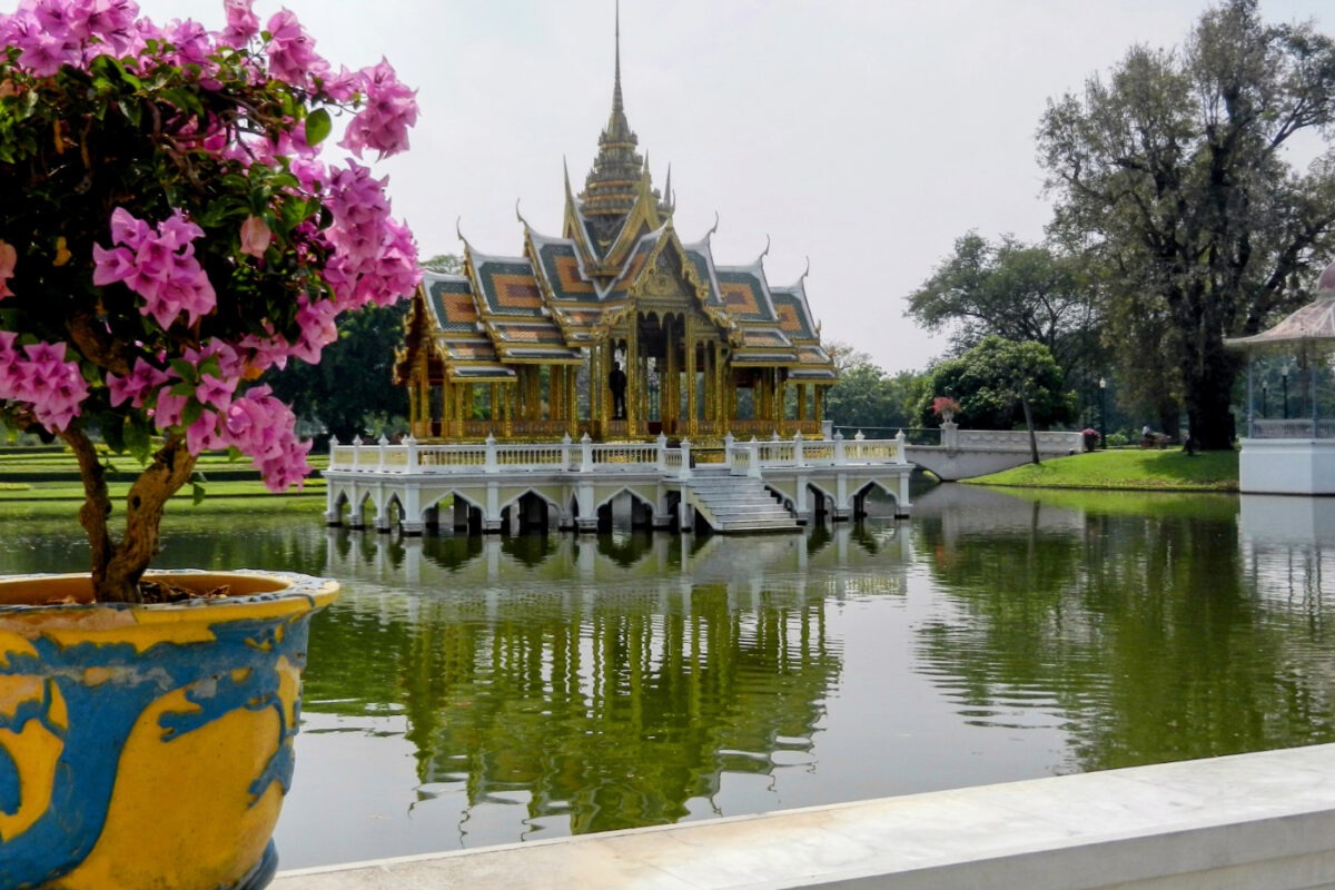 Beautiful Ban Pa In Palace Near Ayutthaya