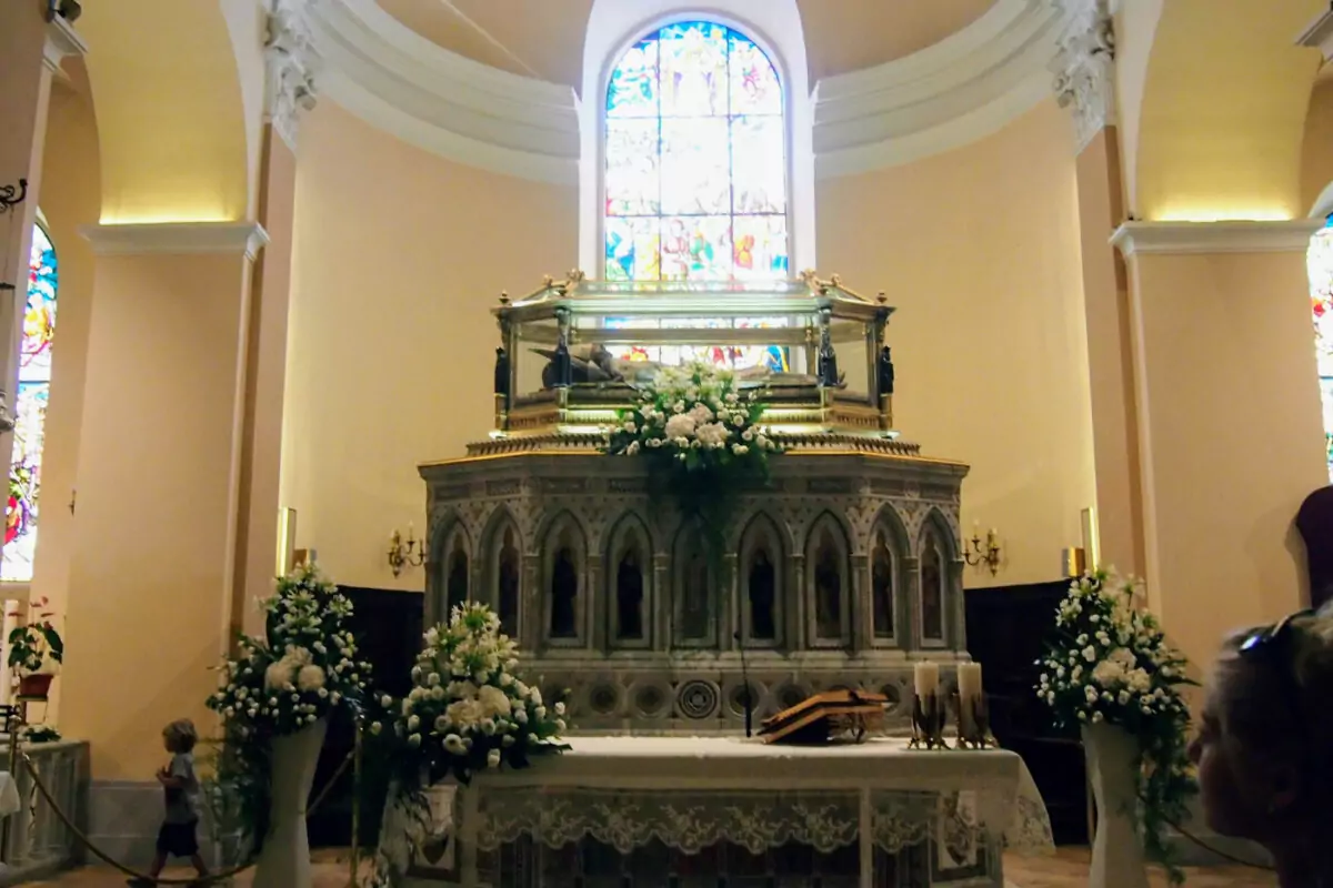 mummified saint ubaldo on marble alter inside the church 
