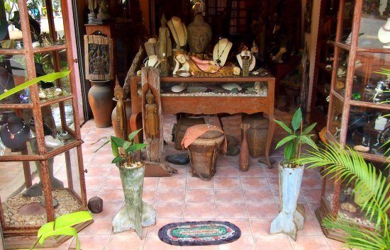 Luang Prabang shopping with kids