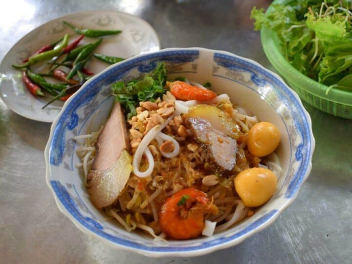 Mi Quang what to eat in Hoi An Vietnam