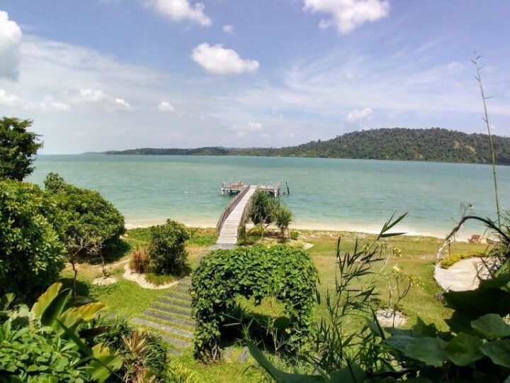 Telunas Private Island Jetty