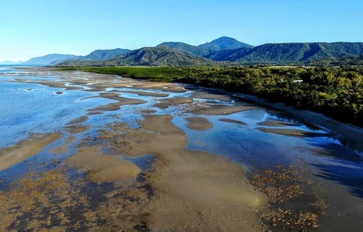 Port Douglas Beach at Low Tide