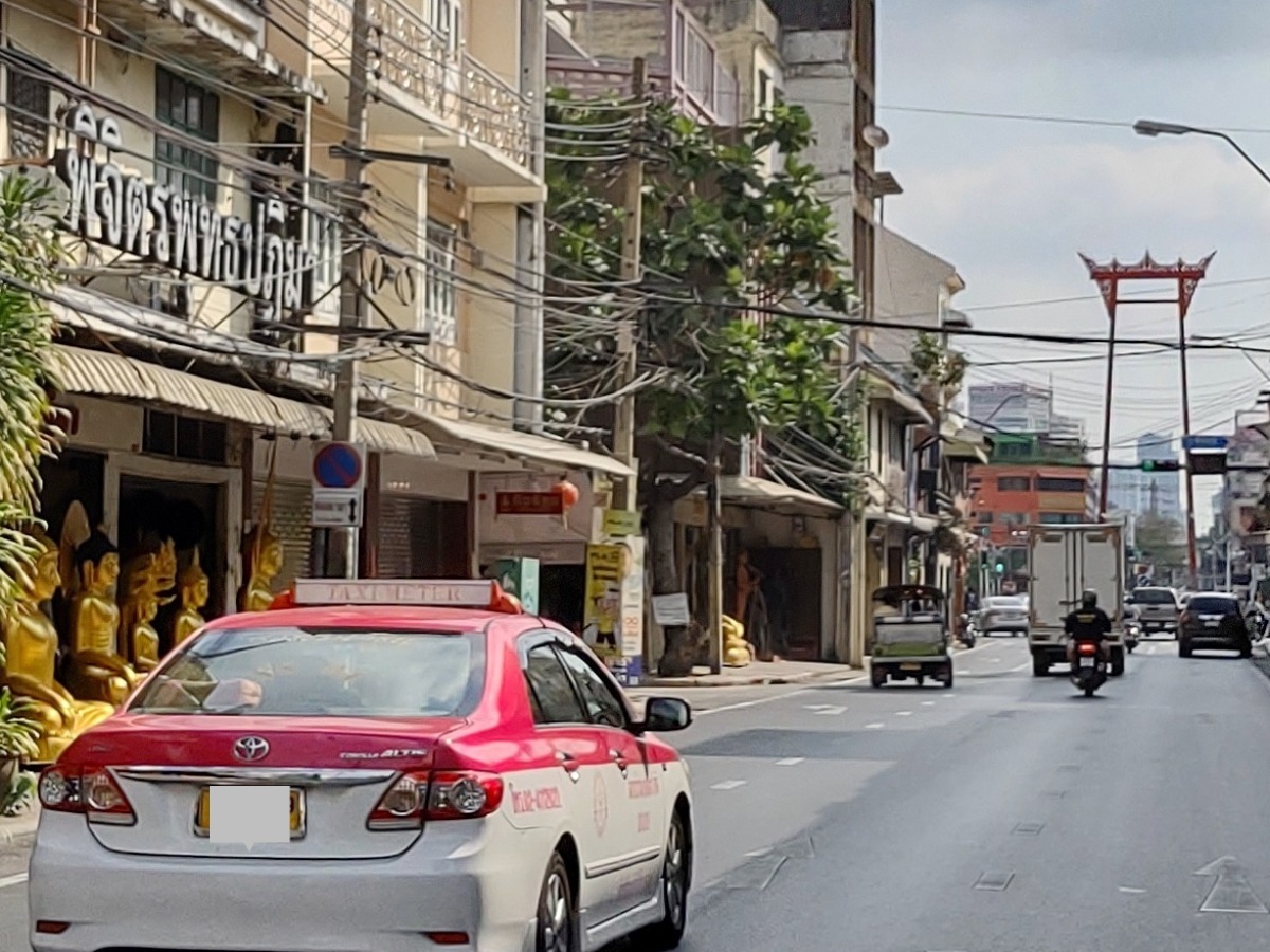 Road near Giant Swing Bangkok