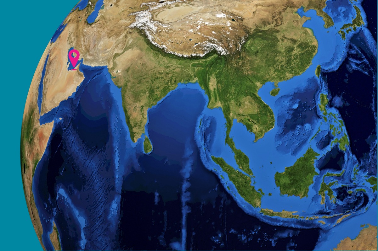 Where is UAE on the map? Globe showing UAE's position in Asia