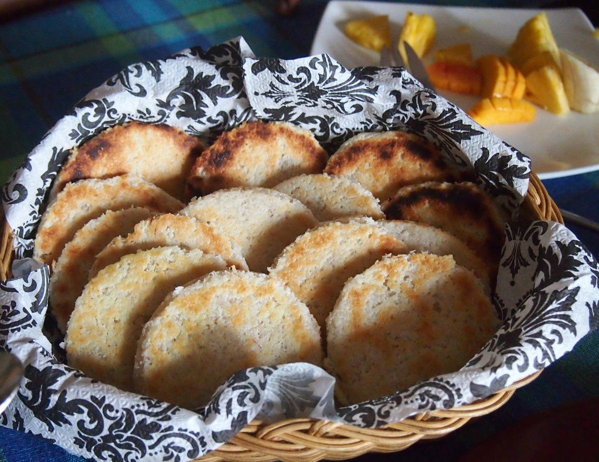 coconut roti for breakfast in sri lanka
