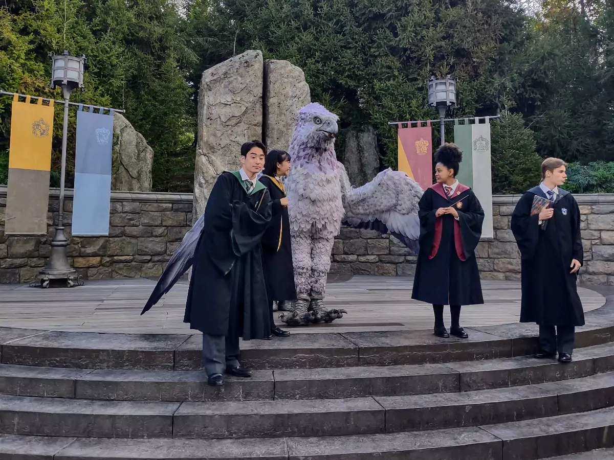 Buckbeak hippogriff character greet