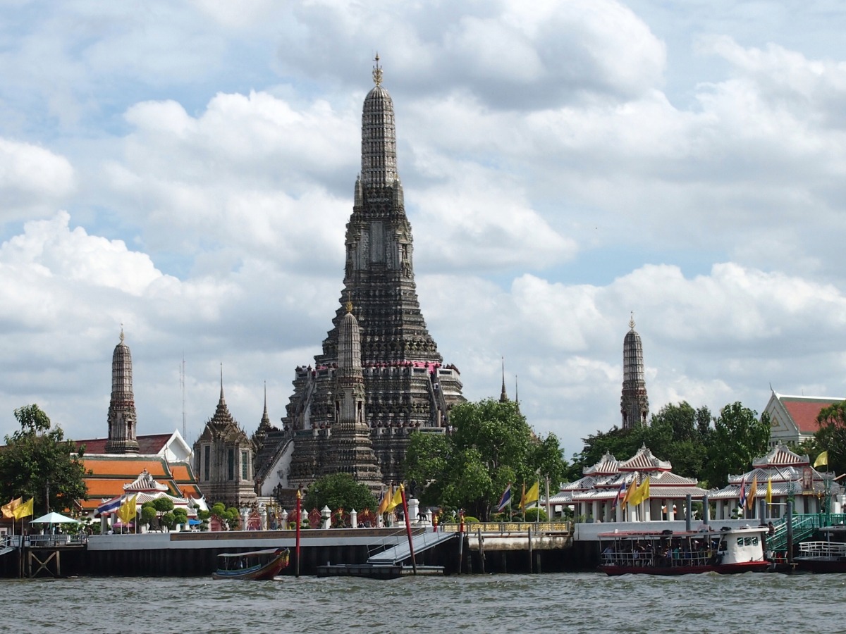 Wat arun ferry