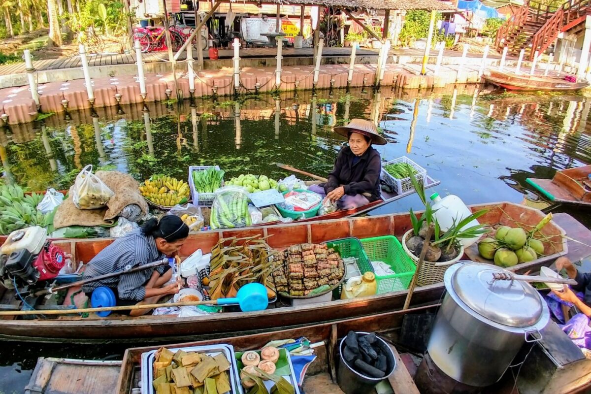 Best Floating Market tour near Bangkok