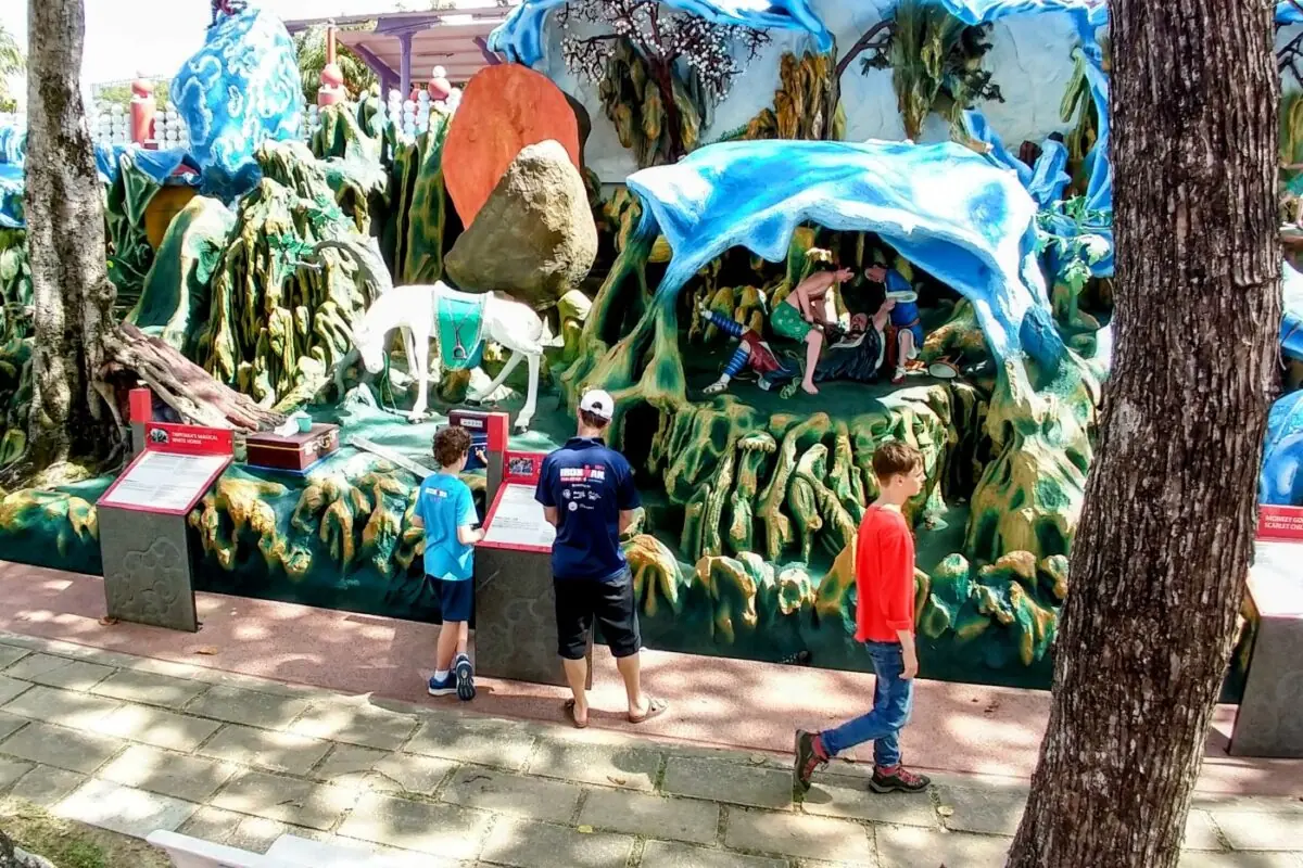 Haw Park Gardens, the best, free things to do in Singapore. 