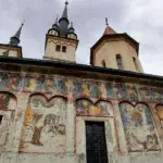 What are the best things to see and do in Romania
